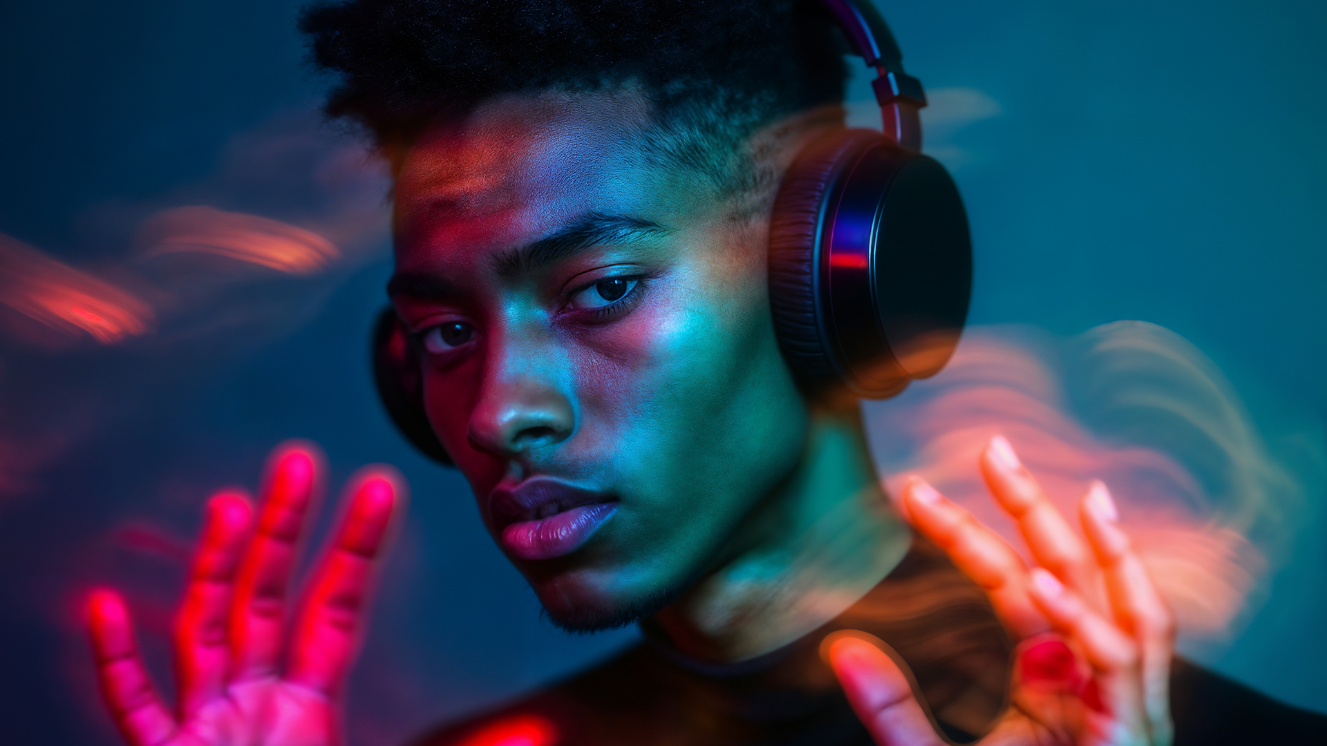 streaming vs offline music comparison