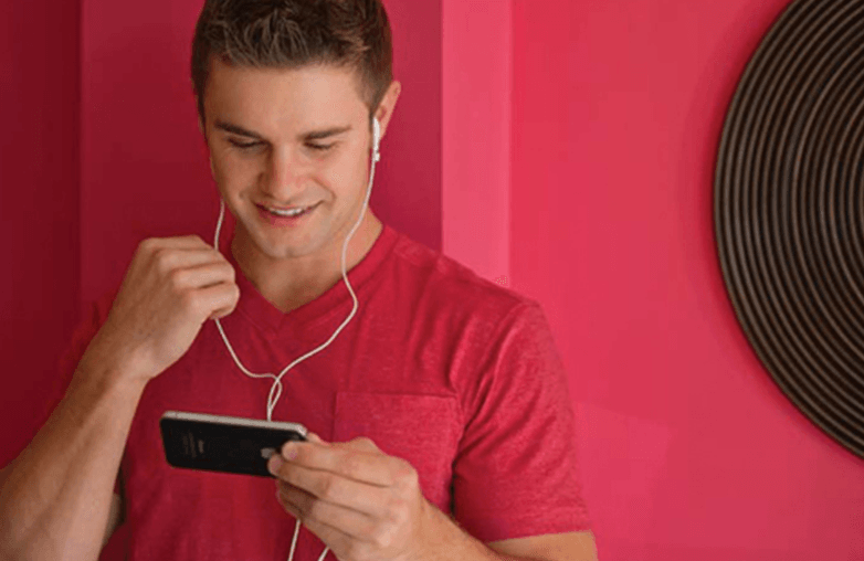 iPhone music queue